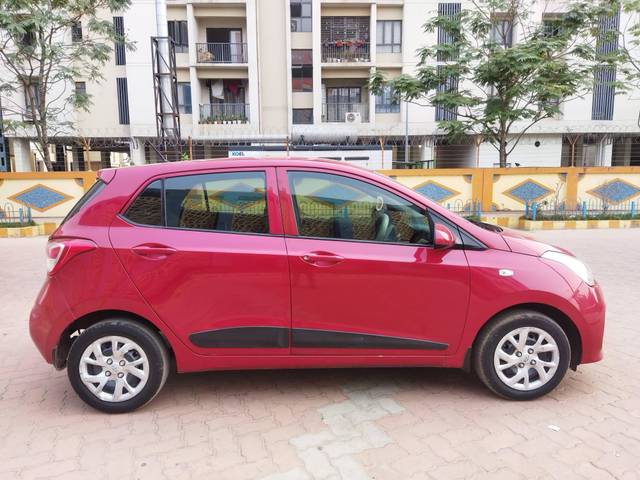 https://images10.gaadi.com/usedcar_image/4378695/original/processed_5e29354fd8a57c2872c3b1e0a7fe37b6.jpg?imwidth=6401