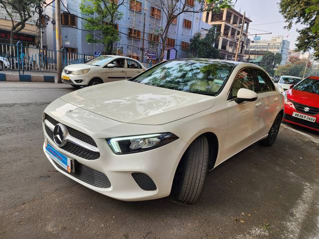 https://images10.gaadi.com/usedcar_image/4378719/original/processed_e62eea869e6e13c861011b8f9cc62b96.jpg?imwidth=6400