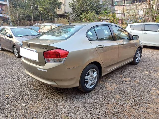 https://images10.gaadi.com/usedcar_image/4378839/original/processed_eba4759d1e831c82c2dc762c8e938521.jpg?imwidth=6402