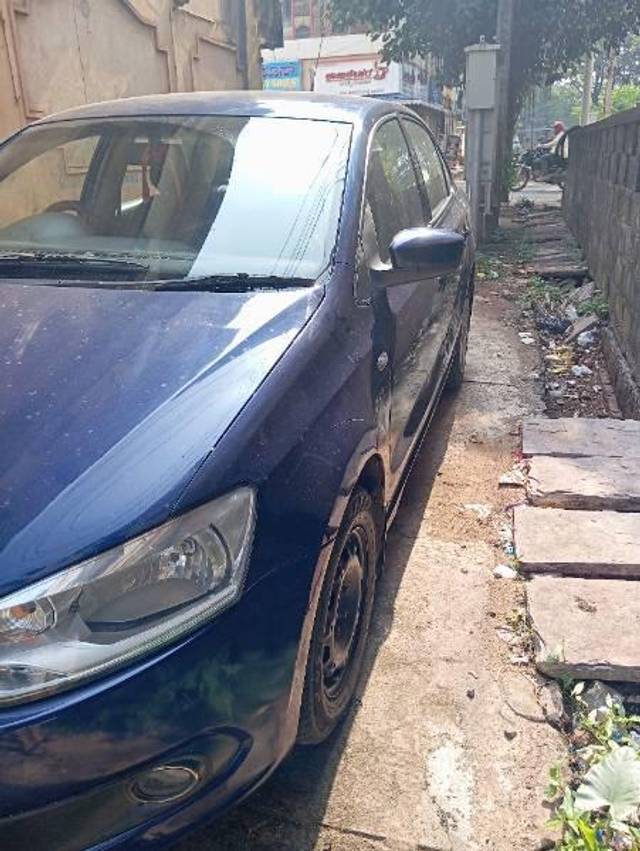 https://images10.gaadi.com/usedcar_image/4378875/original/processed_6a1da61e-f281-4aa0-8727-c2c505cdd075.jpg?imwidth=6401