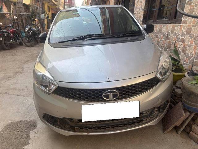 https://images10.gaadi.com/usedcar_image/4379067/original/d2071242aa1c0df9ea89e55ed584f562.jpeg?imwidth=6400