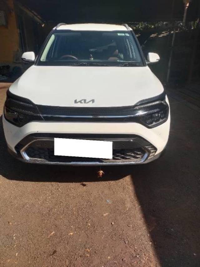 https://images10.gaadi.com/usedcar_image/4379085/original/processed_b42d570d-2fbc-4321-8f9a-11e2d753b988.jpg?imwidth=6400