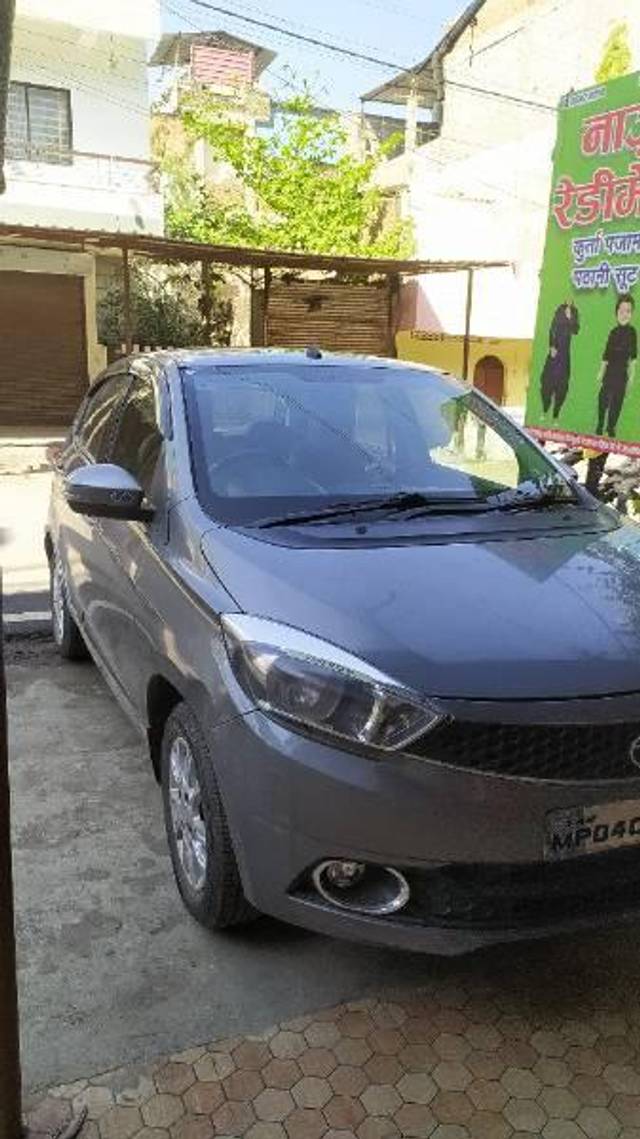 https://images10.gaadi.com/usedcar_image/4379102/original/processed_801c5dd4-cb0c-4a98-b7b4-315b73647db7.jpg?imwidth=6400