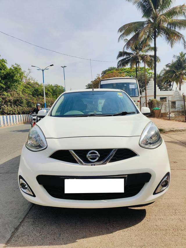 https://images10.gaadi.com/usedcar_image/4379115/original/processed_98506a435915e807c2abb4f7203a654b.jpg?imwidth=6400