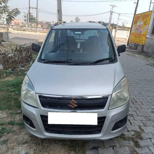 https://images10.gaadi.com/usedcar_image/4379141/original/processed_eed1bbdd-acf9-447f-ab72-fef28e614667.jpg?imwidth=6400