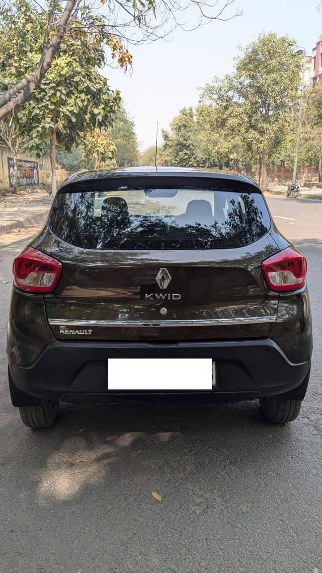 https://images10.gaadi.com/usedcar_image/4379197/original/processed_c065878b643fb516542869160ea012c7.jpg?imwidth=6402