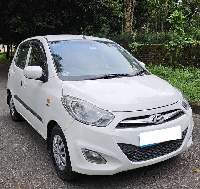https://images10.gaadi.com/usedcar_image/4379218/original/processed_a9cc9cde5029278b15a6ea54b1d53140.jpeg?imwidth=6401