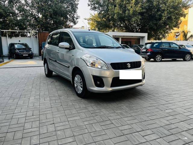 https://images10.gaadi.com/usedcar_image/4379319/original/processed_2fa6858c8f67dcb82406aa7ce245610f.jpeg?imwidth=6400