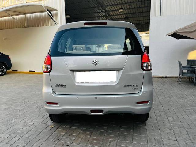 https://images10.gaadi.com/usedcar_image/4379319/original/processed_c041108efd66c40ae321a159602d53e7.jpeg?imwidth=6401