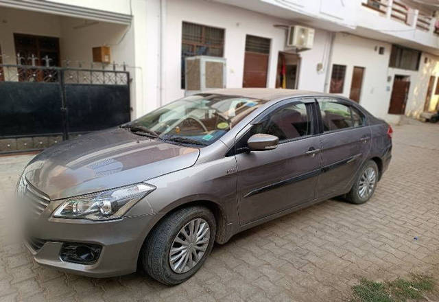 https://images10.gaadi.com/usedcar_image/4379381/original/ca1c8a42c0ae56e5487ac47f75bb8633.jpeg?imwidth=6400