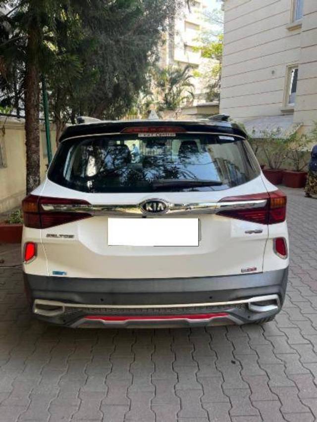 https://images10.gaadi.com/usedcar_image/4379388/original/b3a537f0ca398c506196d778878d1f5a.jpeg?imwidth=6402