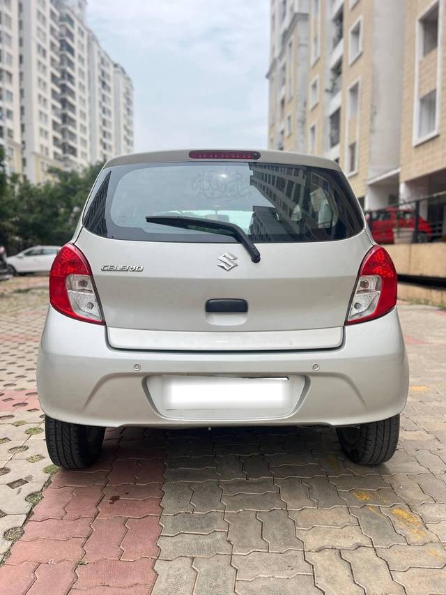 https://images10.gaadi.com/usedcar_image/4379410/original/processed_10a758e509a7bb88e7a0b78b046072fb.jpeg?imwidth=6401