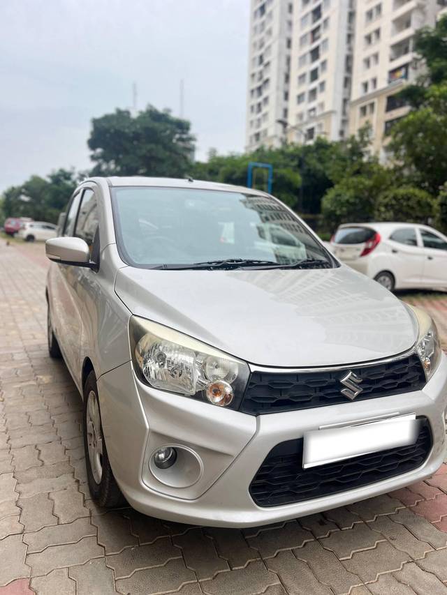 https://images10.gaadi.com/usedcar_image/4379410/original/processed_6dc00e43c3210ececd8c7494588538c2.jpeg?imwidth=6400