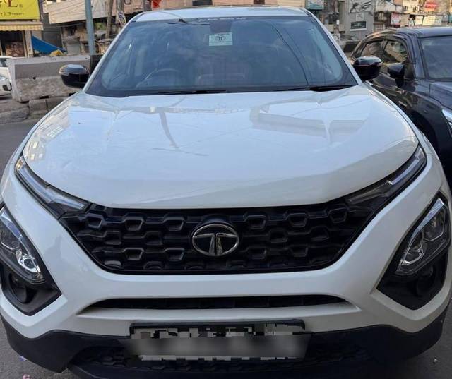 https://images10.gaadi.com/usedcar_image/4379412/original/processed_51fa9a986fee1a079a75df0f75c6c302.jpg?imwidth=6400