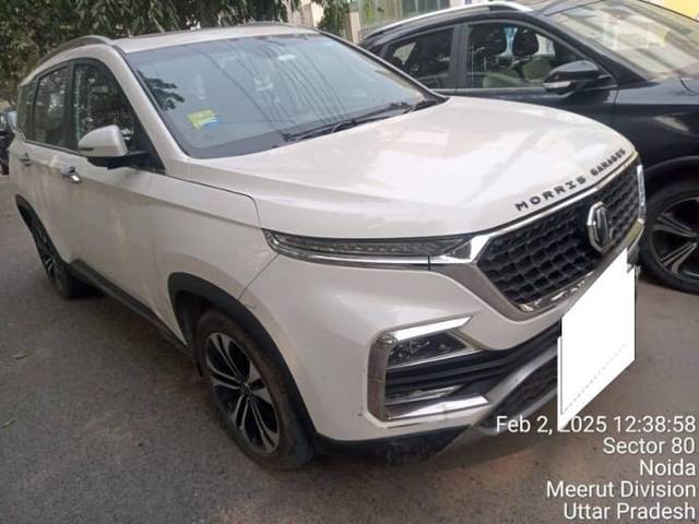 https://images10.gaadi.com/usedcar_image/4379413/original/959d0970a0a6a94d480ca4e3f72afb21.jpg?imwidth=6400