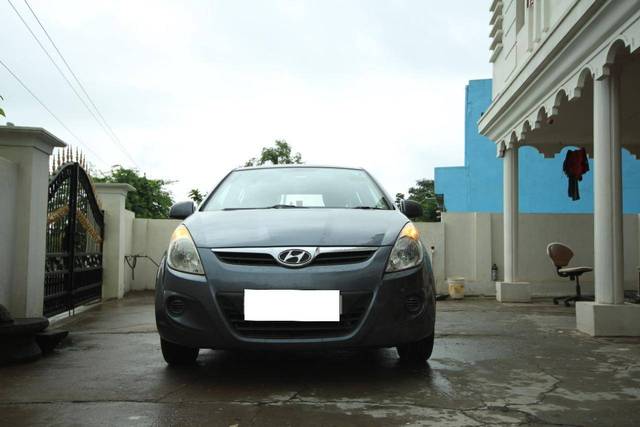 https://images10.gaadi.com/usedcar_image/4379439/original/d5515fc7a5c99479e218ca9bf6ba6914.jpg?imwidth=6400