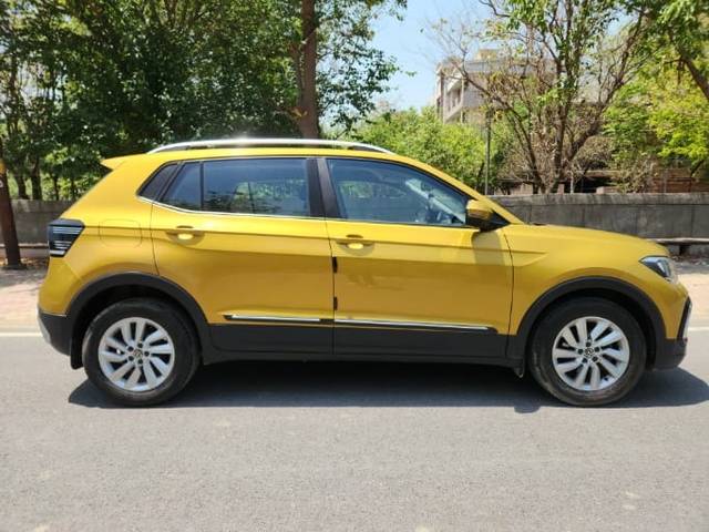 https://images10.gaadi.com/usedcar_image/4379473/original/706e26bad24c813cf8204ed9a96205ac.jpg?imwidth=6401