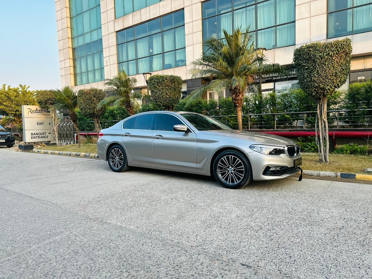 Used BMW 5 Series 530i M Sport Car in New Delhi, 2017 Model - Find Best ...