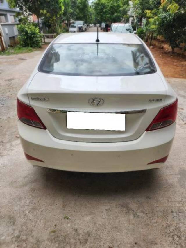 https://images10.gaadi.com/usedcar_image/4379499/original/processed_ab7c5d98-5656-4c84-8cfe-db6bb04c3994.jpg?imwidth=6401