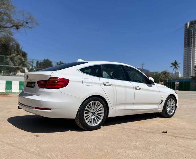 https://images10.gaadi.com/usedcar_image/4379506/original/processed_d76273a1bac2206dfd5cc8279eee6ca0.jpg?imwidth=6402