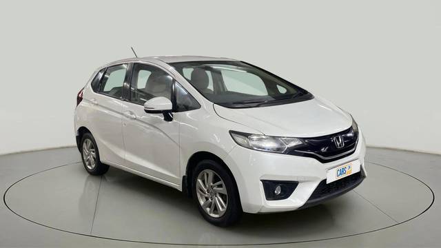 https://images10.gaadi.com/usedcar_image/4379518/original/808fa3a863caca8e04a16f5ff6dddb23.jpg?imwidth=6400