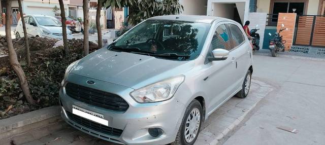 https://images10.gaadi.com/usedcar_image/4379526/original/processed_156e8aa0-d6c7-421a-bd81-2c2814da58fc.jpg?imwidth=6400