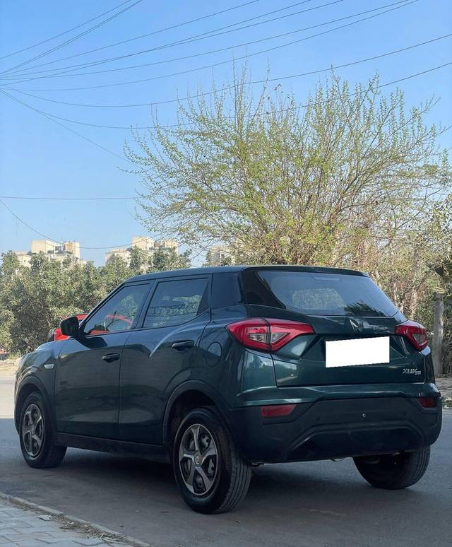 https://images10.gaadi.com/usedcar_image/4379532/original/processed_2e8f3f276d587e22dfa4dbd84e9714bb.jpg?imwidth=6402