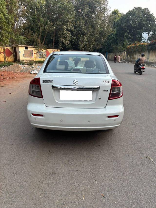 https://images10.gaadi.com/usedcar_image/4379620/original/processed_6e769d64e29d453713010a19a9a4cec7.jpeg?imwidth=6401