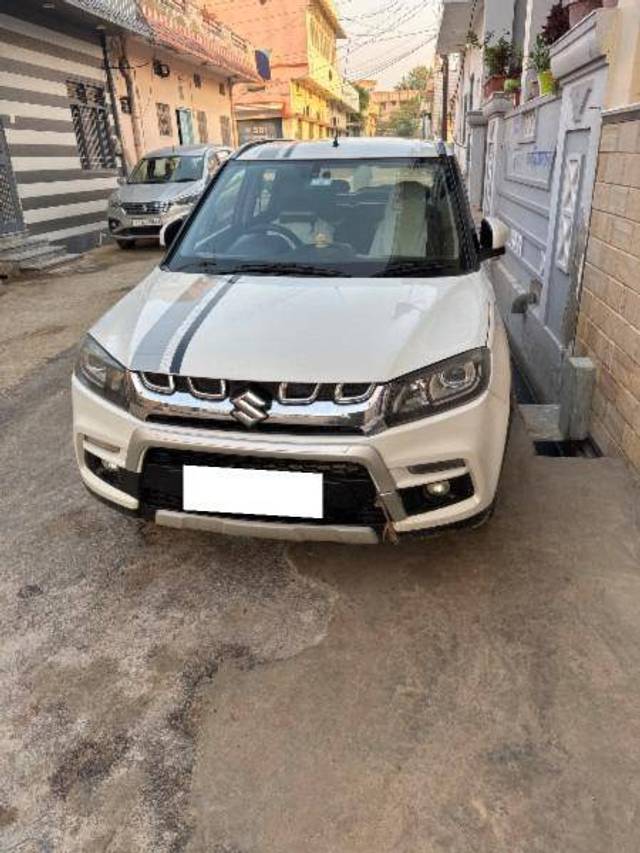 https://images10.gaadi.com/usedcar_image/4379761/original/ac18bd8bbaf009180c68ac2e4e04160e.jpg?imwidth=6401