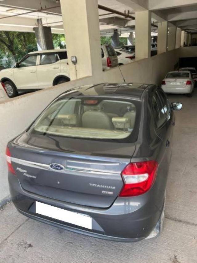 https://images10.gaadi.com/usedcar_image/4379796/original/processed_257c4d91-99f2-41a2-b629-f6905babc5c7.jpg?imwidth=6402