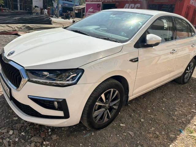 https://images10.gaadi.com/usedcar_image/4379836/original/processed_36b4ebed-4ba9-4997-a382-ab2ae3266c8c.jpg?imwidth=6402