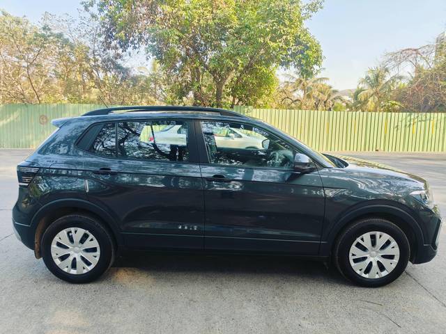 https://images10.gaadi.com/usedcar_image/4379864/original/processed_a17b6468f51aa416e81681c19e9918b6.jpg?imwidth=6401