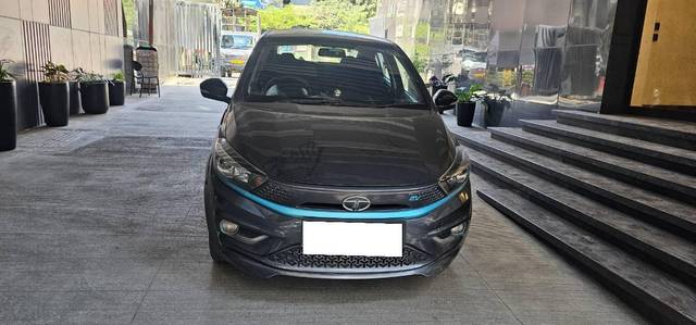 https://images10.gaadi.com/usedcar_image/4379905/original/fc7f5900d361adbe39bde058d85a5e8c.jpg?imwidth=6402