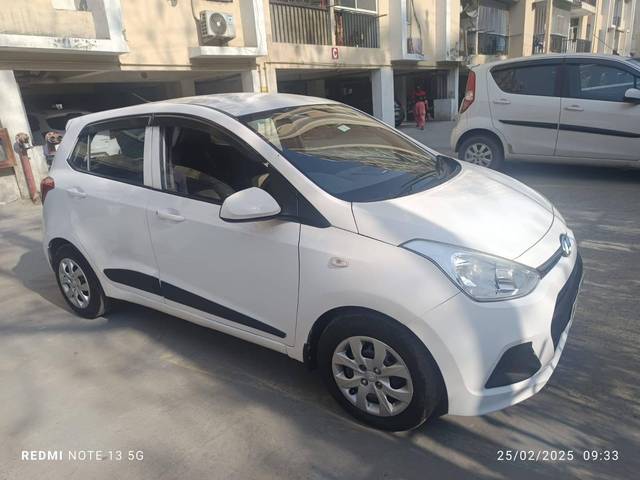 https://images10.gaadi.com/usedcar_image/4379920/original/processed_5b09f2566cd7802f39d1736377b15460.jpg?imwidth=6402