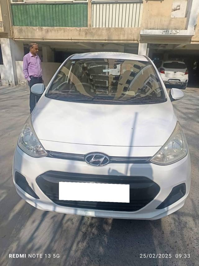 https://images10.gaadi.com/usedcar_image/4379920/original/processed_84d4179ce66350b317dde8d369bcc203.jpg?imwidth=6400