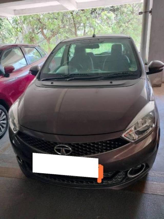 https://images10.gaadi.com/usedcar_image/4379927/original/processed_3ea70145-8bd5-4db1-a3ef-f263a1130a63.jpg?imwidth=6400