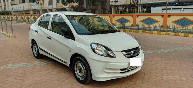 https://images10.gaadi.com/usedcar_image/4379998/original/processed_b5af327c5e1da3a6c52279b3d976a35b.jpg?imwidth=6400