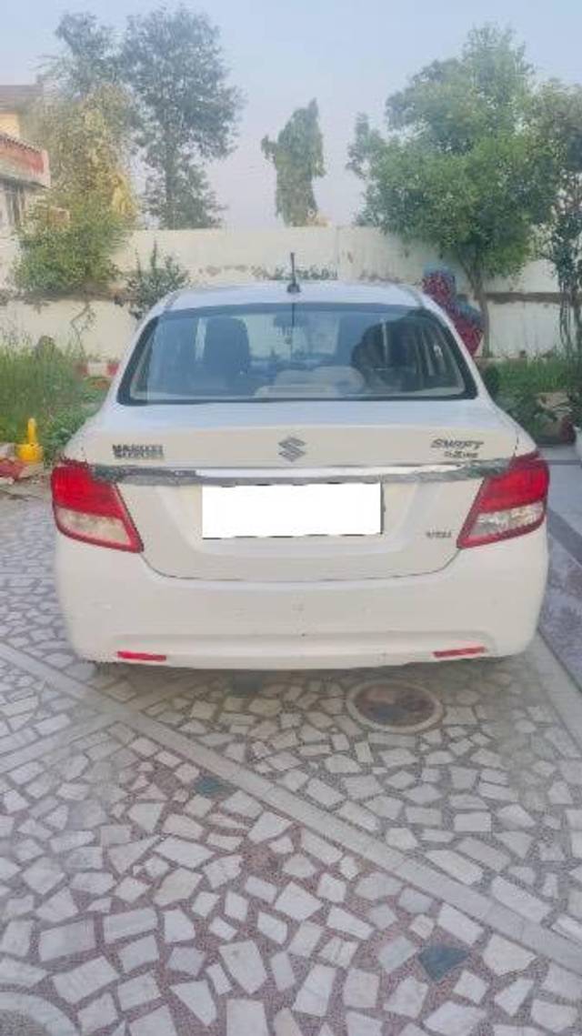 https://images10.gaadi.com/usedcar_image/4380156/original/processed_c38a6f8b-5213-4d46-a08b-b1616d870740.jpeg?imwidth=6401