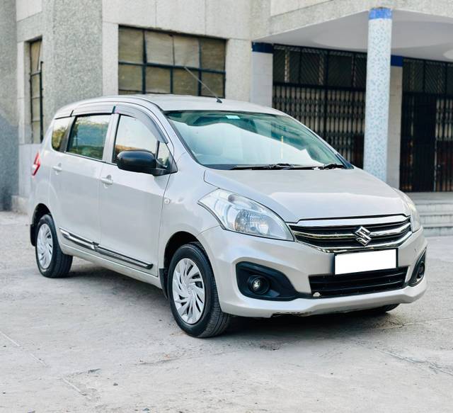 https://images10.gaadi.com/usedcar_image/4380208/original/processed_123b58612fa0e7cccb2ae0470e5141fe.jpg?imwidth=6400