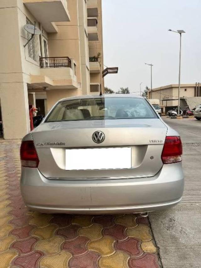 https://images10.gaadi.com/usedcar_image/4380381/original/processed_0ff79dc1-cc57-4cea-a413-6065de081a09.jpeg?imwidth=6401