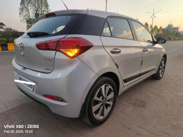 https://images10.gaadi.com/usedcar_image/4380394/original/processed_80b84e6ce8a9bc068a7f37a2b4e3ac59.jpg?imwidth=6401