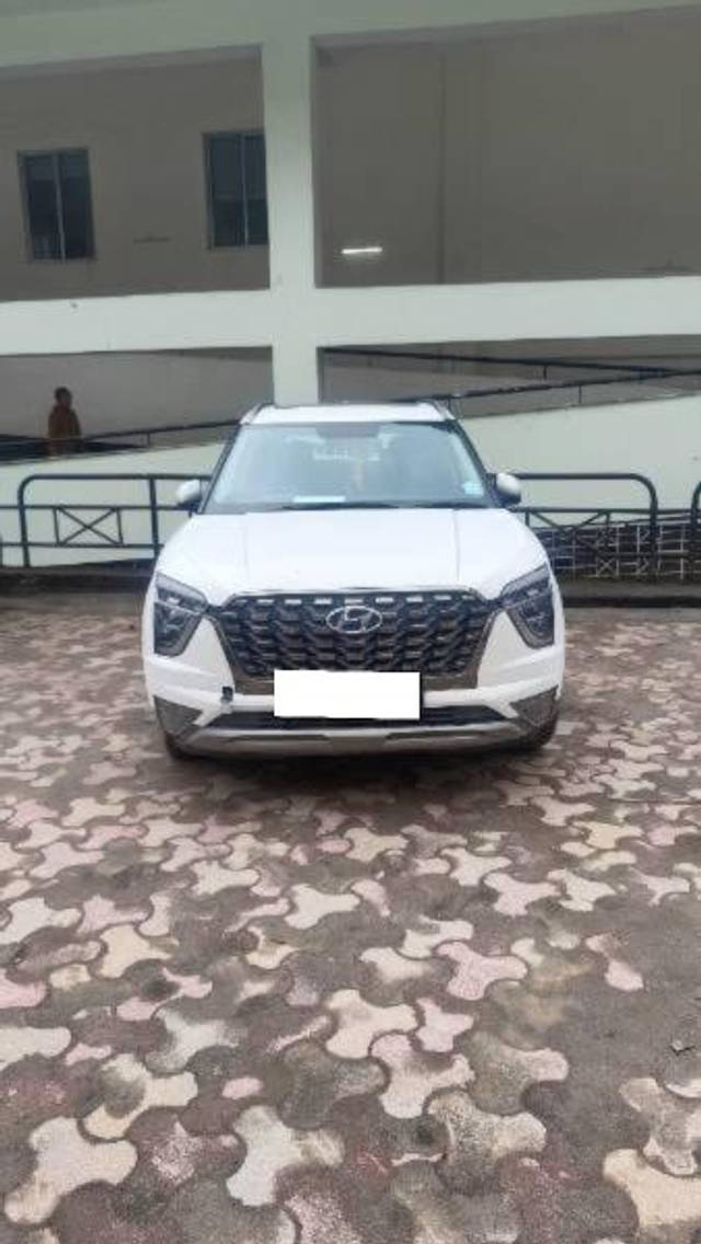 https://images10.gaadi.com/usedcar_image/4380460/original/processed_33a784c7-a590-4485-90e9-a5ce4d1e20d4.jpg?imwidth=6400