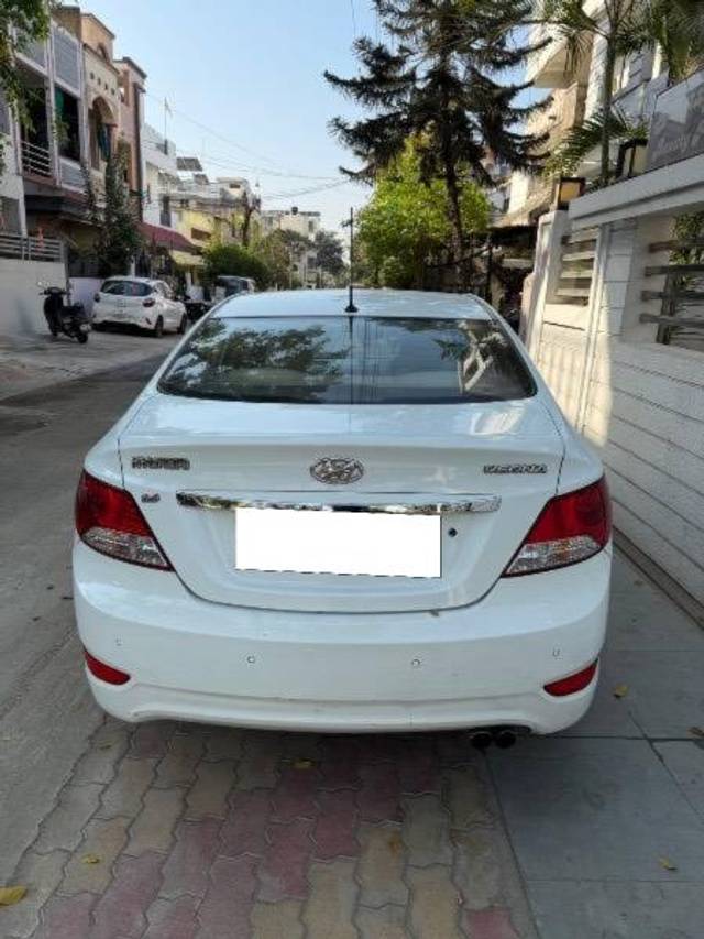 https://images10.gaadi.com/usedcar_image/4380469/original/processed_816f80e6-4077-4f9c-9226-c5da1900aec4.jpeg?imwidth=6401