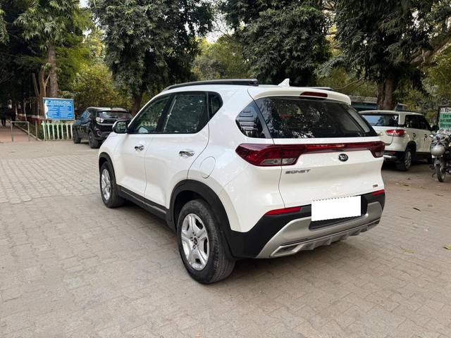 https://images10.gaadi.com/usedcar_image/4380475/original/processed_1ce26c97ca027efd8d0312f194be8c78.jpg?imwidth=6402