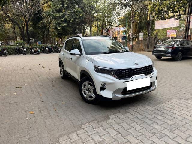 https://images10.gaadi.com/usedcar_image/4380475/original/processed_66854e458c1a4d6778bc11dba2f6f23e.jpg?imwidth=6400