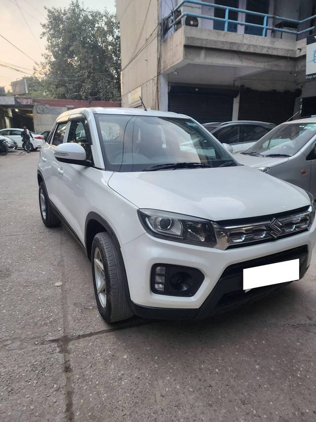 https://images10.gaadi.com/usedcar_image/4380500/original/processed_61418ed2f7b3b9a9d4ed1658111075e1.jpg?imwidth=6400