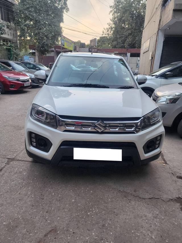 https://images10.gaadi.com/usedcar_image/4380500/original/processed_932fd9752b4fb89d2b106ee855e9e2d0.jpg?imwidth=6401