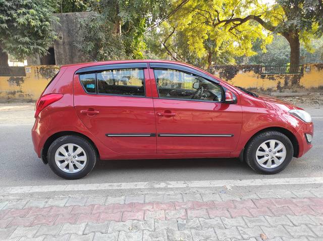 https://images10.gaadi.com/usedcar_image/4380504/original/processed_fbb55f788d597a0730964f4207105b21.jpg?imwidth=6401