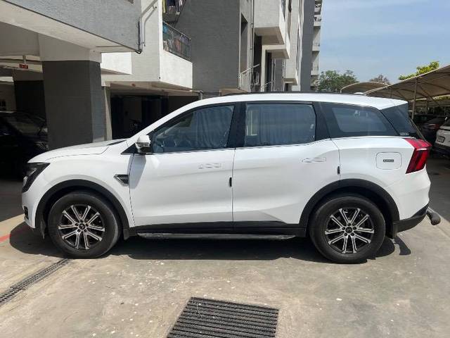 https://images10.gaadi.com/usedcar_image/4380533/original/1303446f7a10b17adc5c3d9c729914d2.jpeg?imwidth=6402