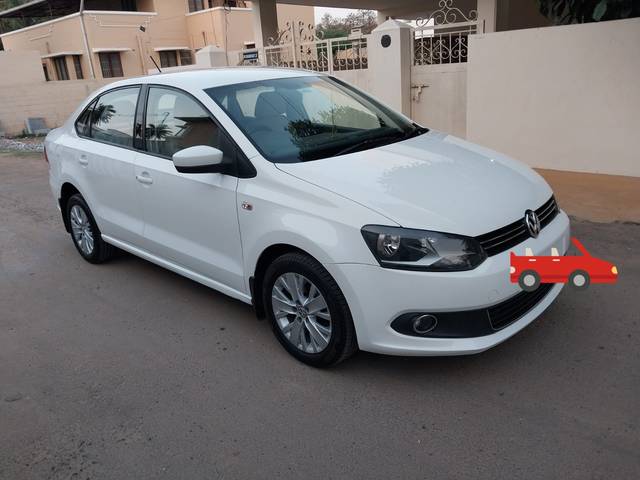 https://images10.gaadi.com/usedcar_image/4380613/original/97aa50aa1c566958388e0f41fe5fda56.jpg?imwidth=6400